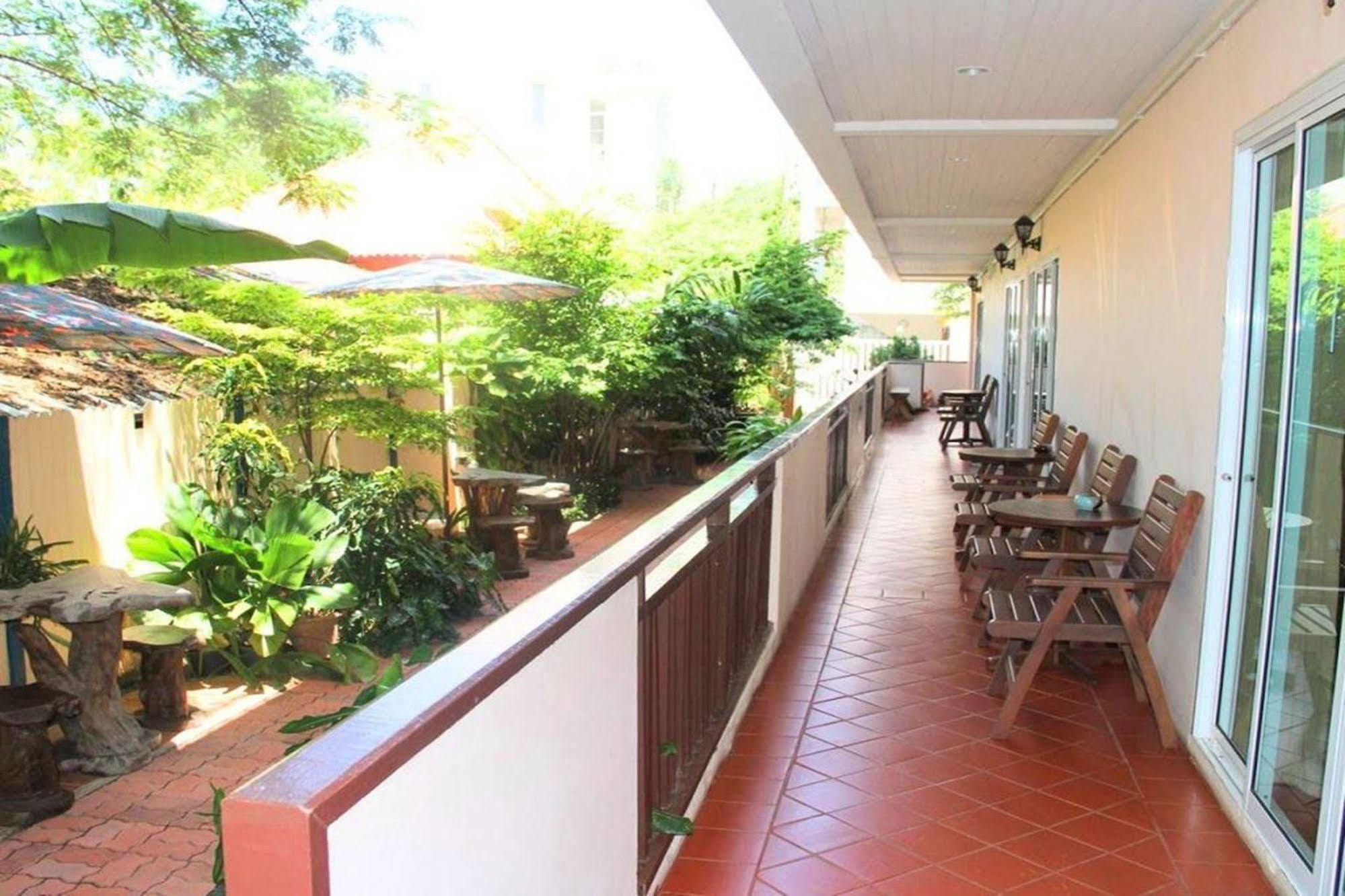 The Phen House Hotel Hua Hin Exterior photo