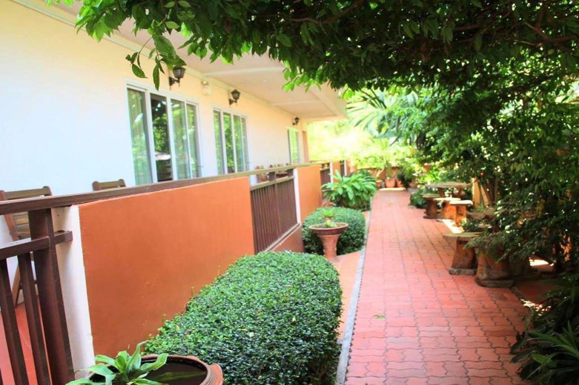 The Phen House Hotel Hua Hin Exterior photo